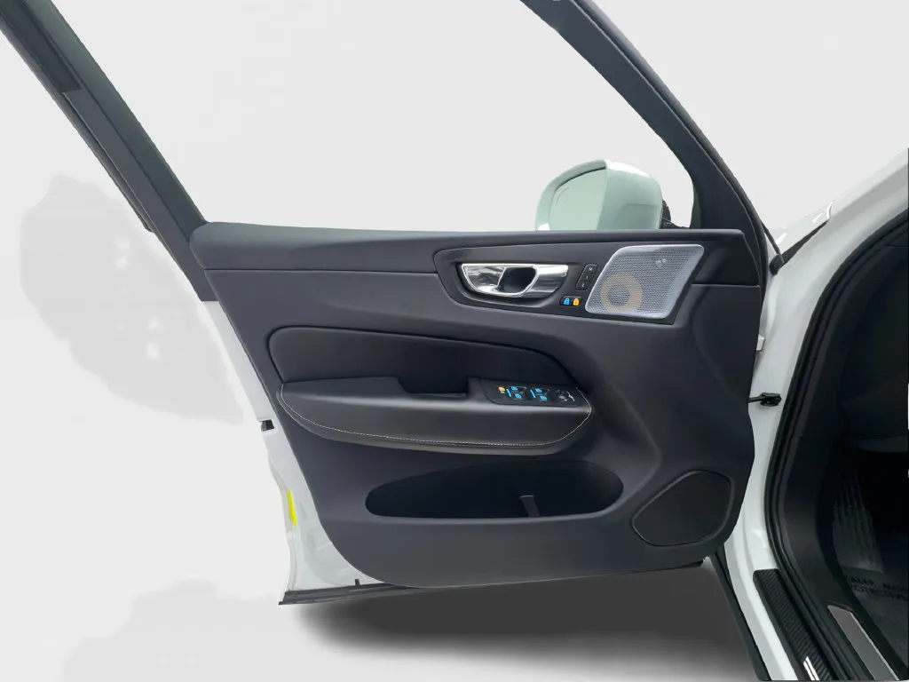 Volvo XC60 photo 23