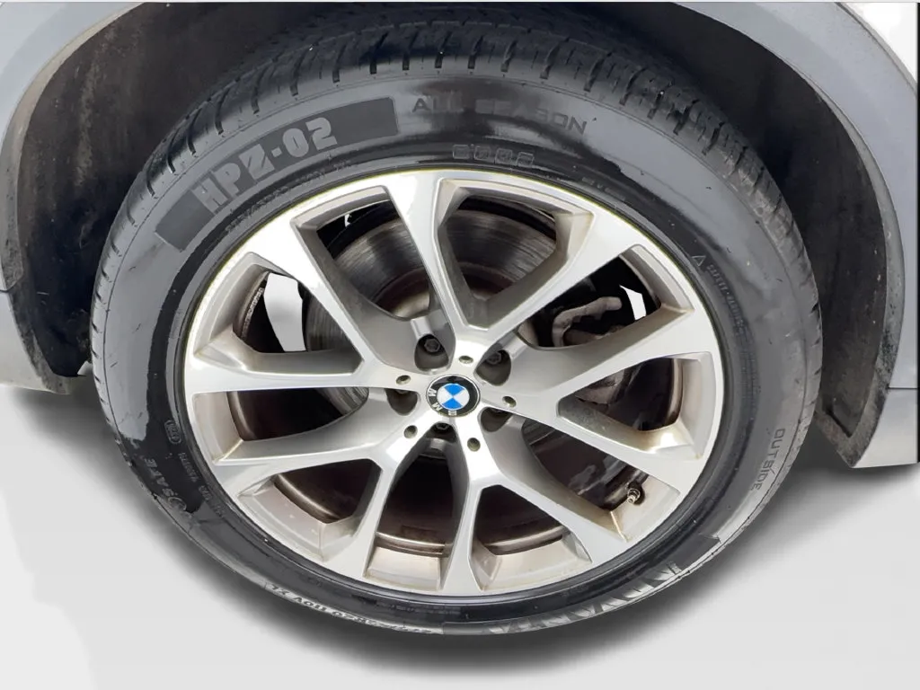 BMW X5 photo 18