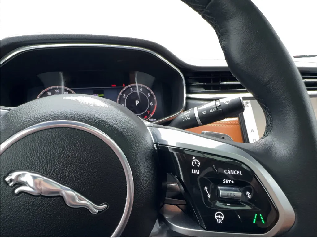 Jaguar XF photo 46