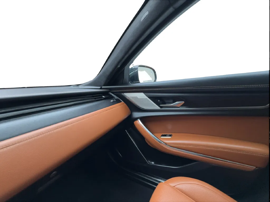 Jaguar XF photo 44