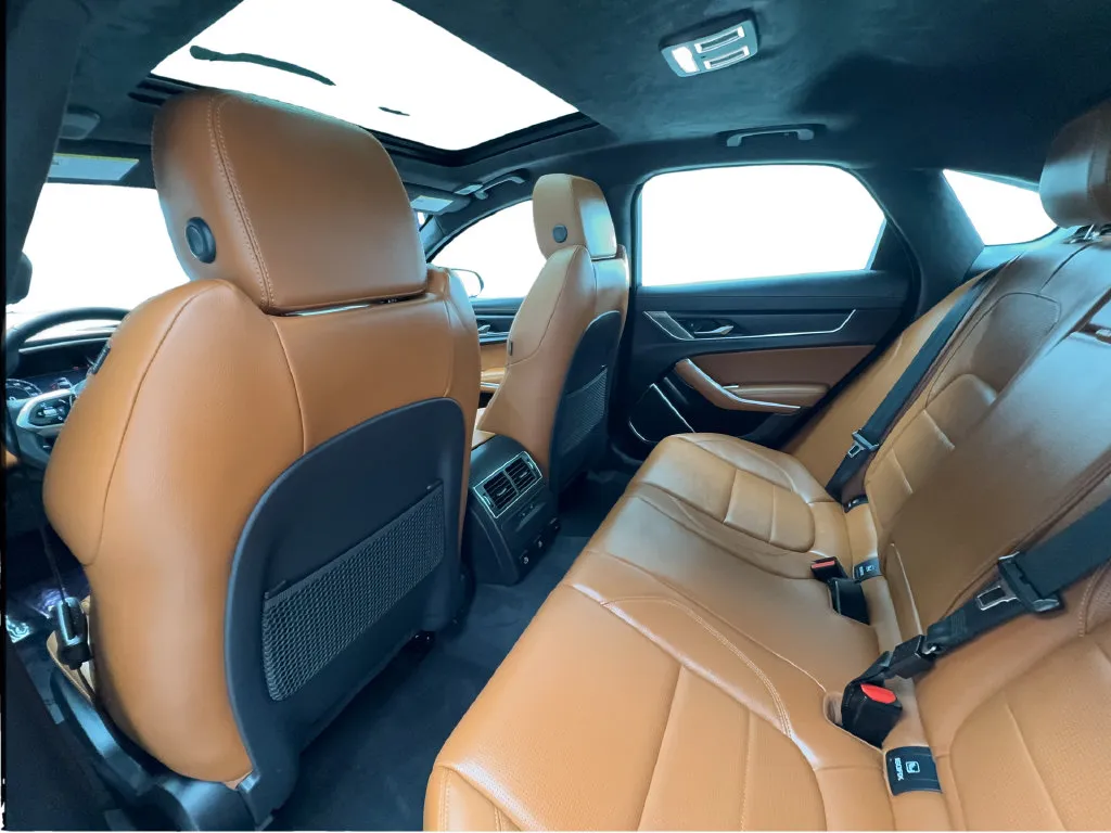 Jaguar XF photo 27