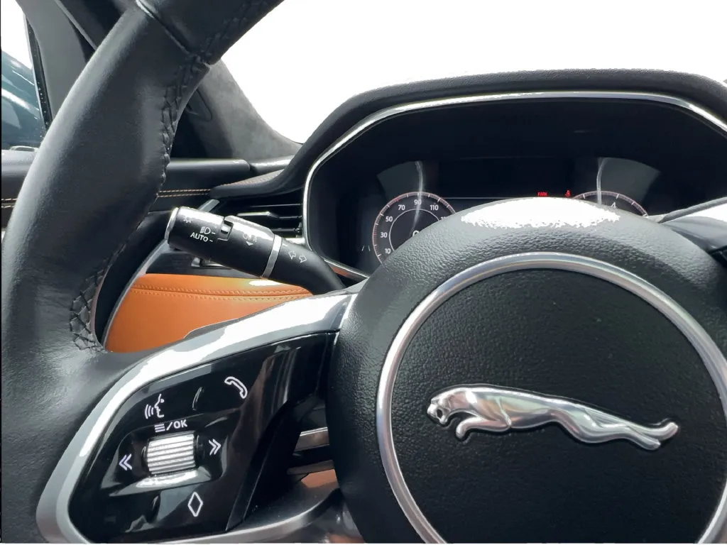 Jaguar XF photo 45