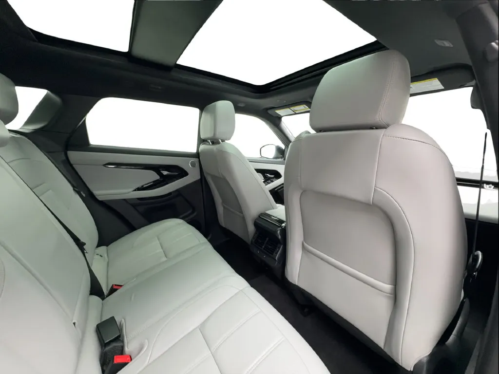 Land Rover Range Rover Evoque photo 35