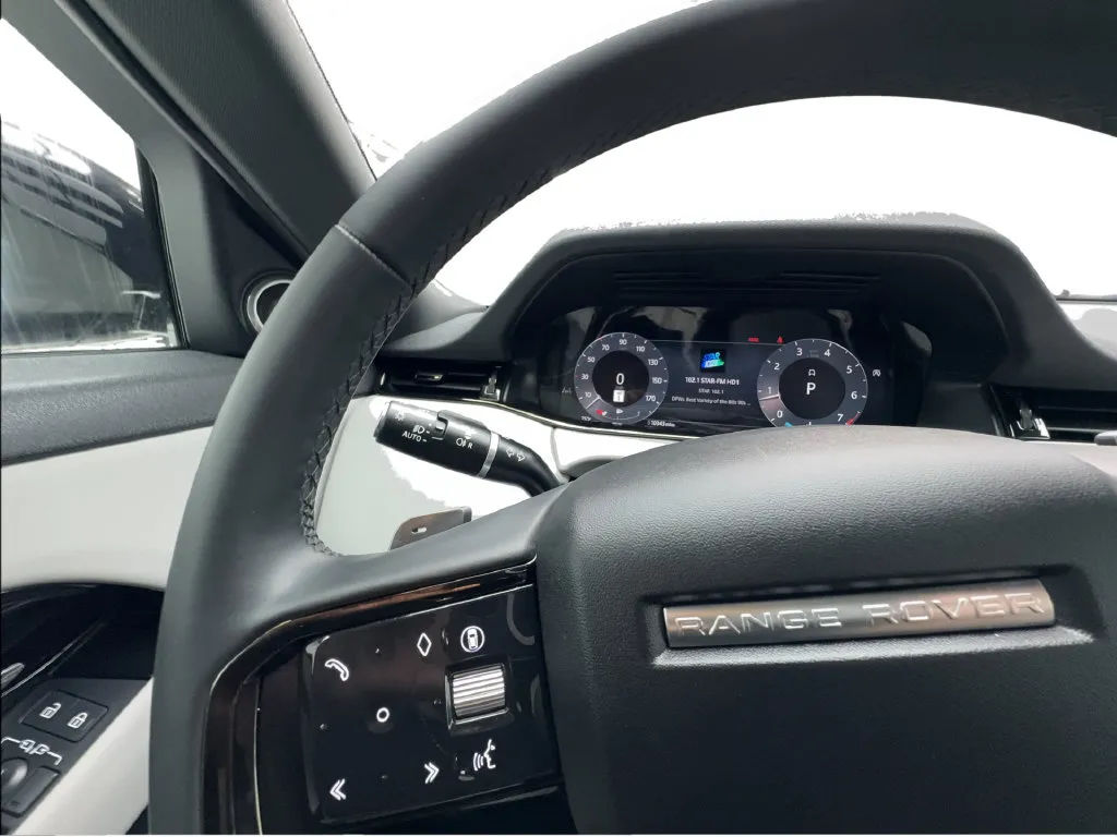 Land Rover Range Rover Evoque photo 45