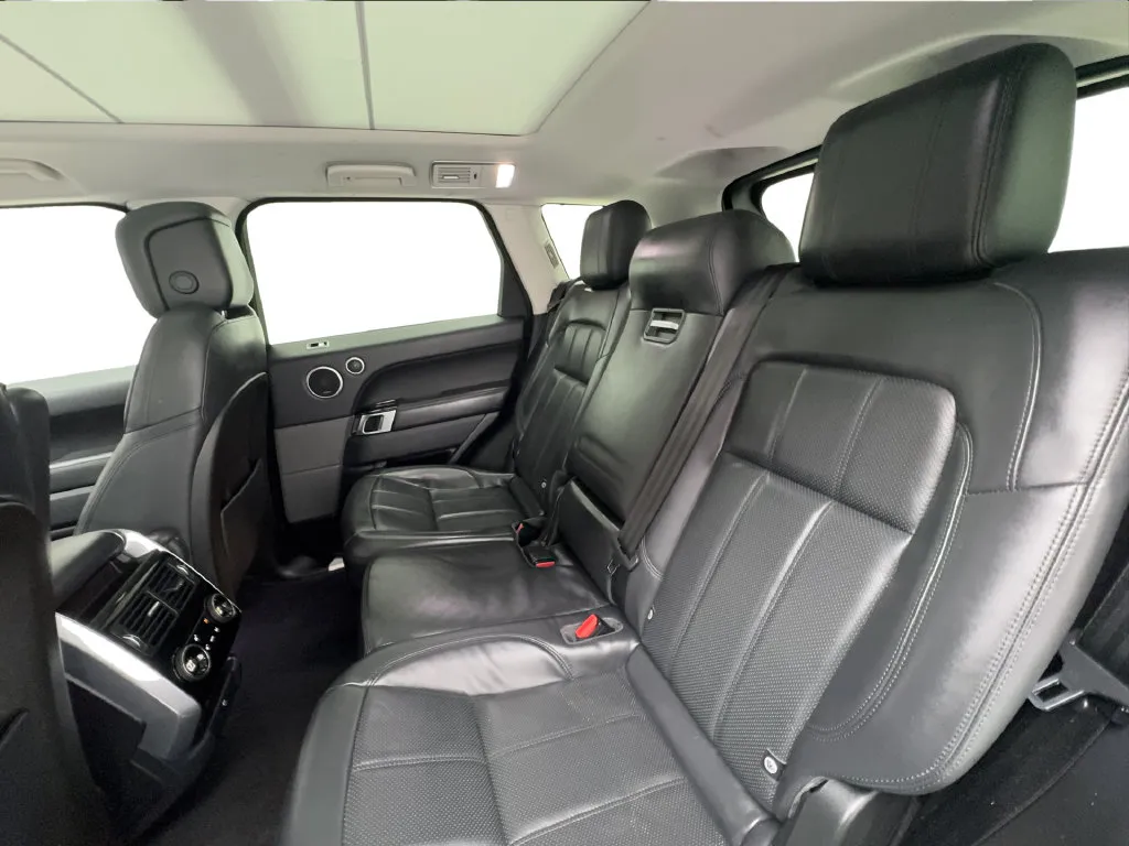 Land Rover Range Rover Sport photo 30