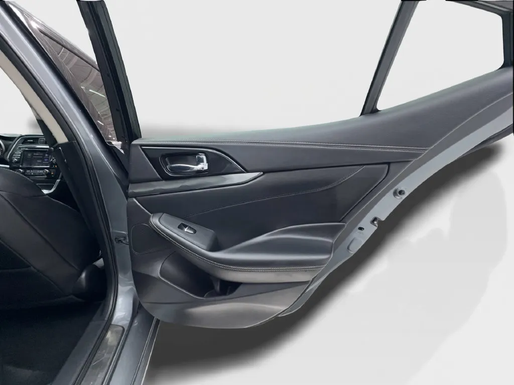 Nissan Maxima photo 36