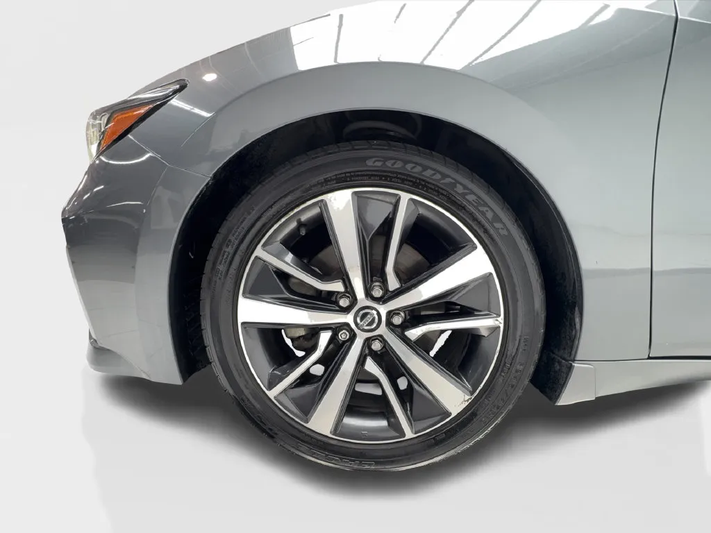 Nissan Maxima photo 12