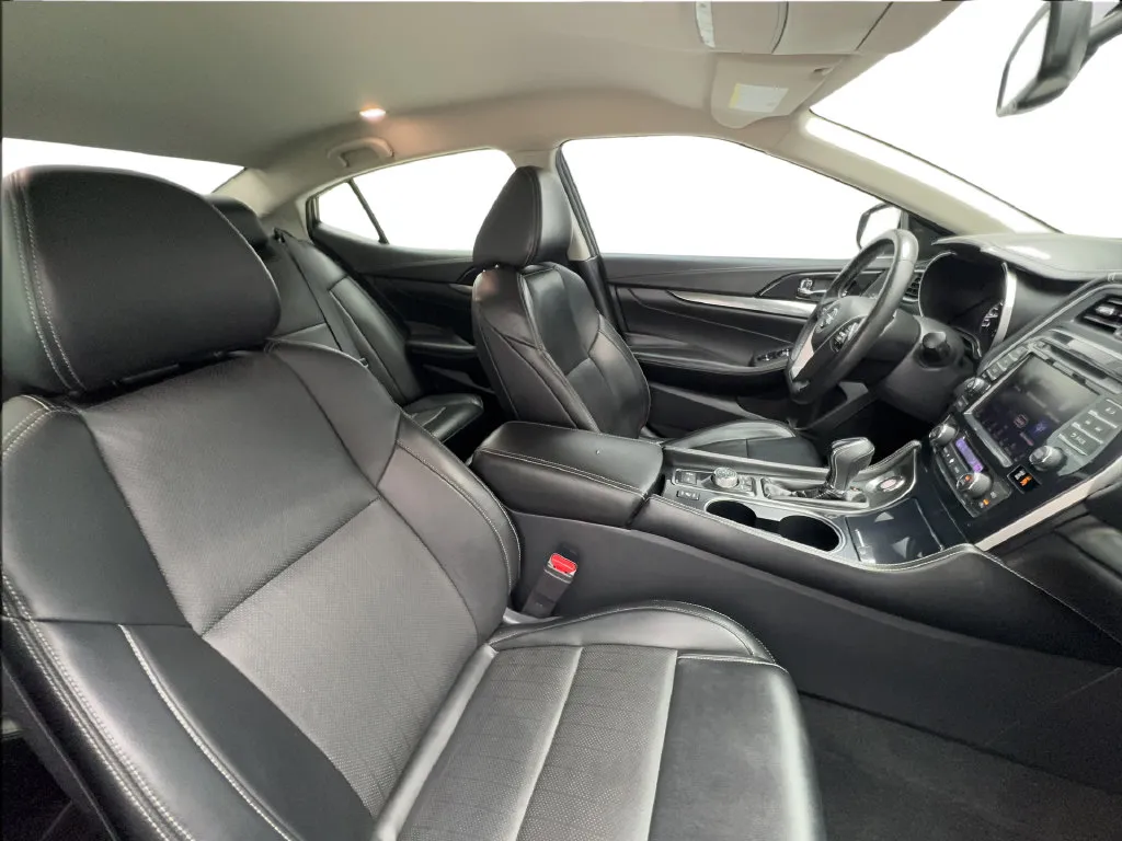Nissan Maxima photo 37