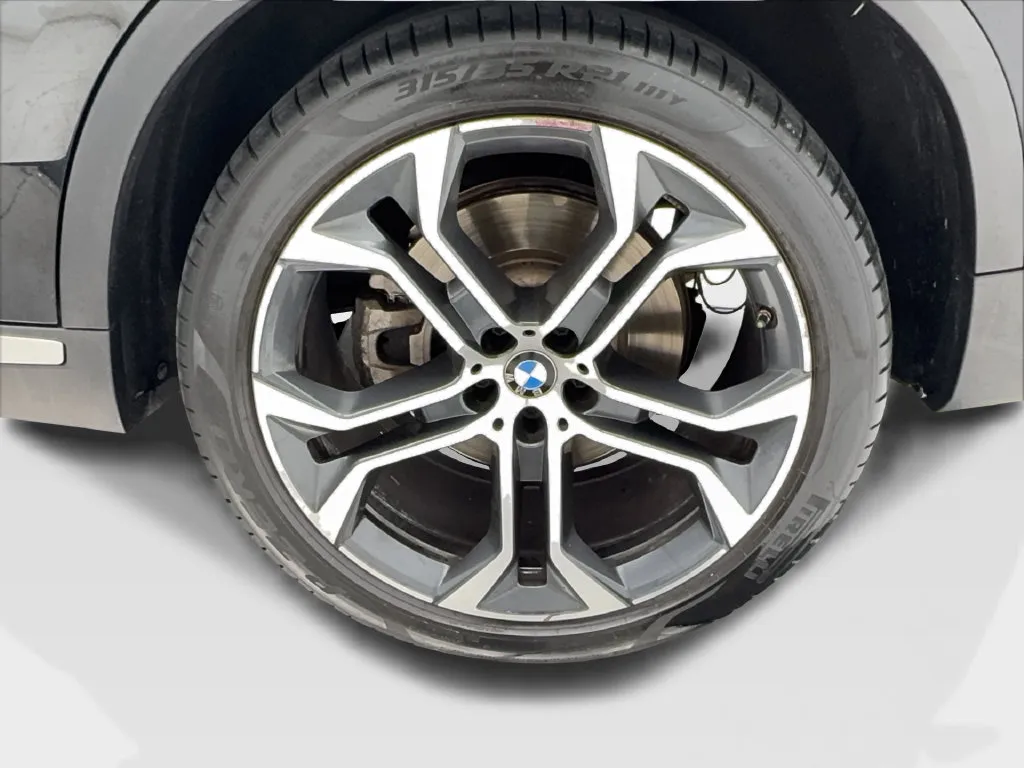 BMW X5 photo 12