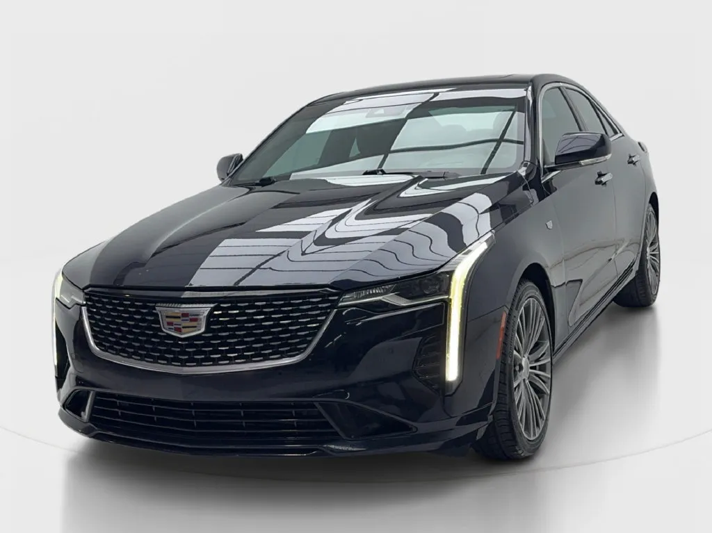 Cadillac CT4 photo 5