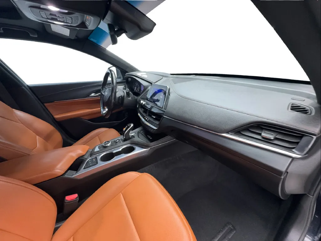 Cadillac CT4 photo 29