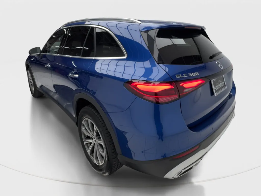 Mercedes-Benz GLC photo 11