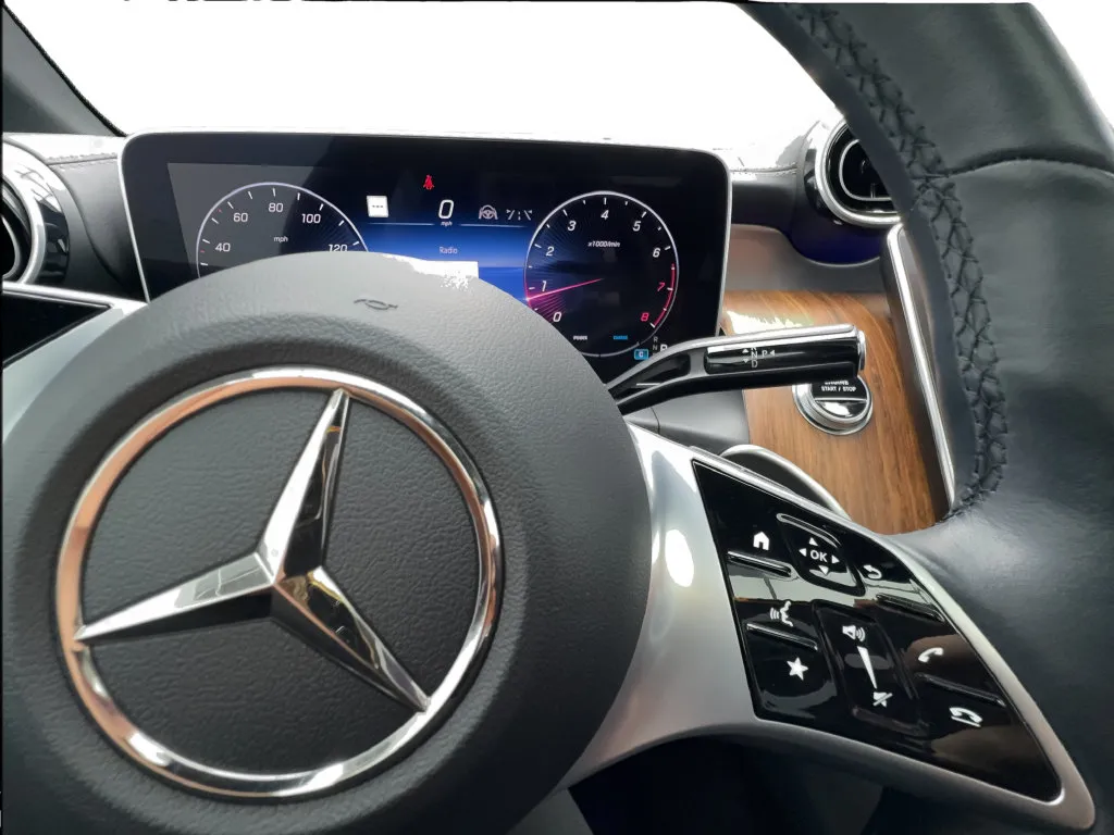 Mercedes-Benz GLC photo 43