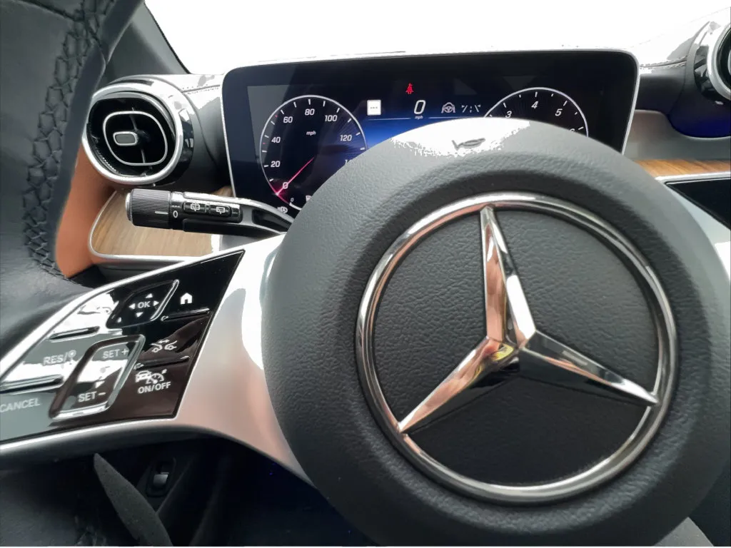 Mercedes-Benz GLC photo 44