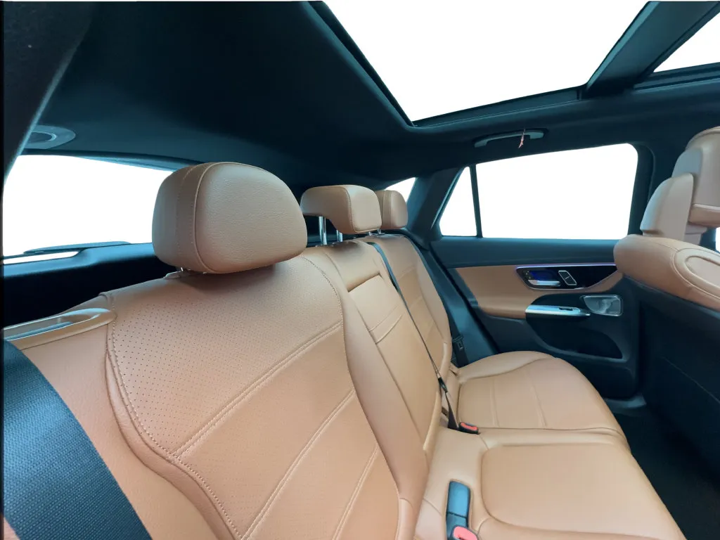 Mercedes-Benz GLC photo 29