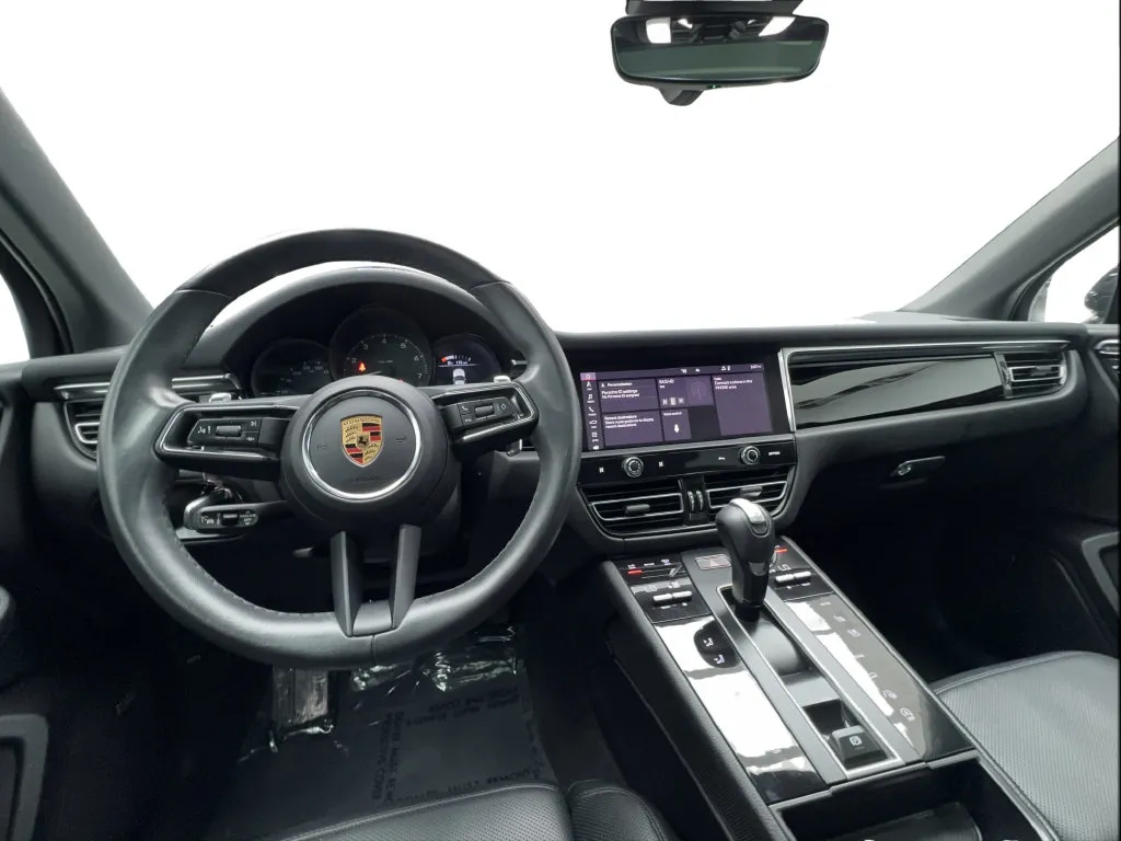 Porsche Macan photo 37