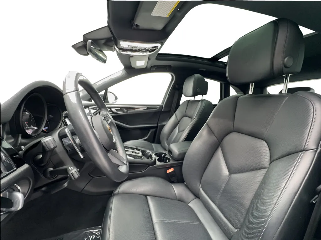 Porsche Macan photo 21