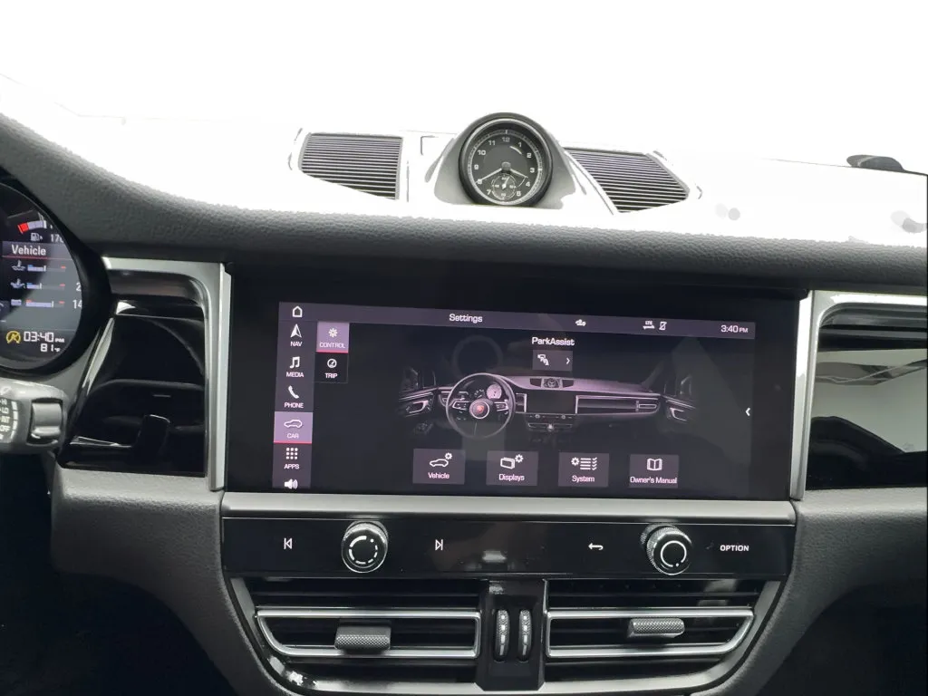 Porsche Macan photo 53