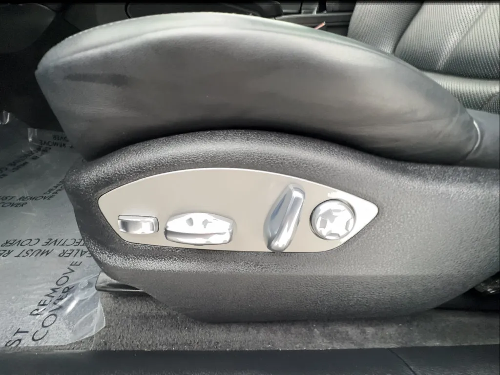 Porsche Macan photo 23