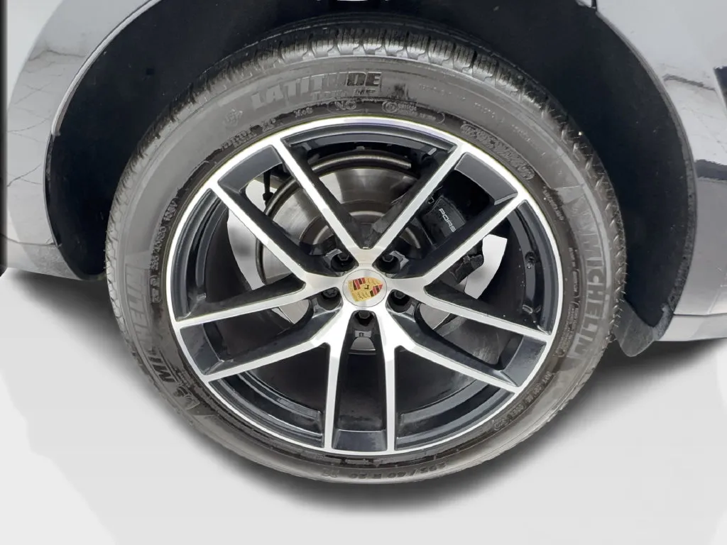 Porsche Macan photo 16