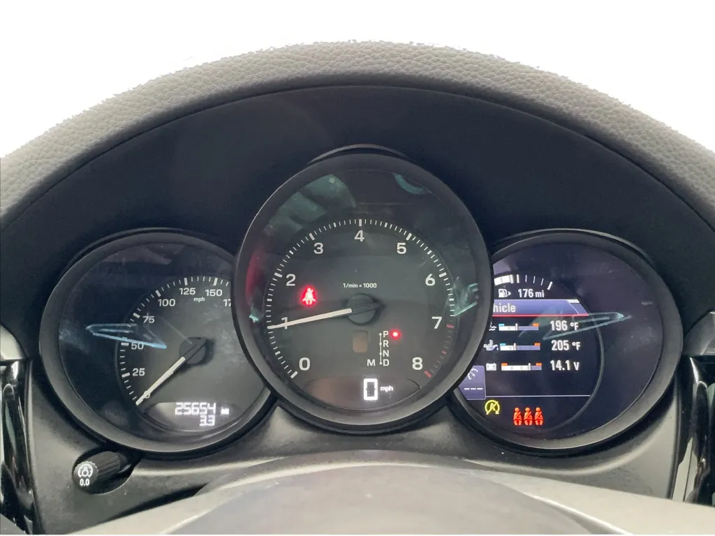Porsche Macan photo 43