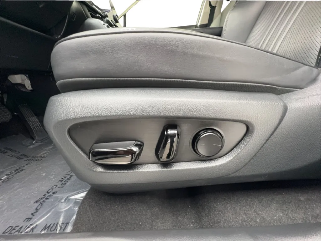 Lexus NX photo 25