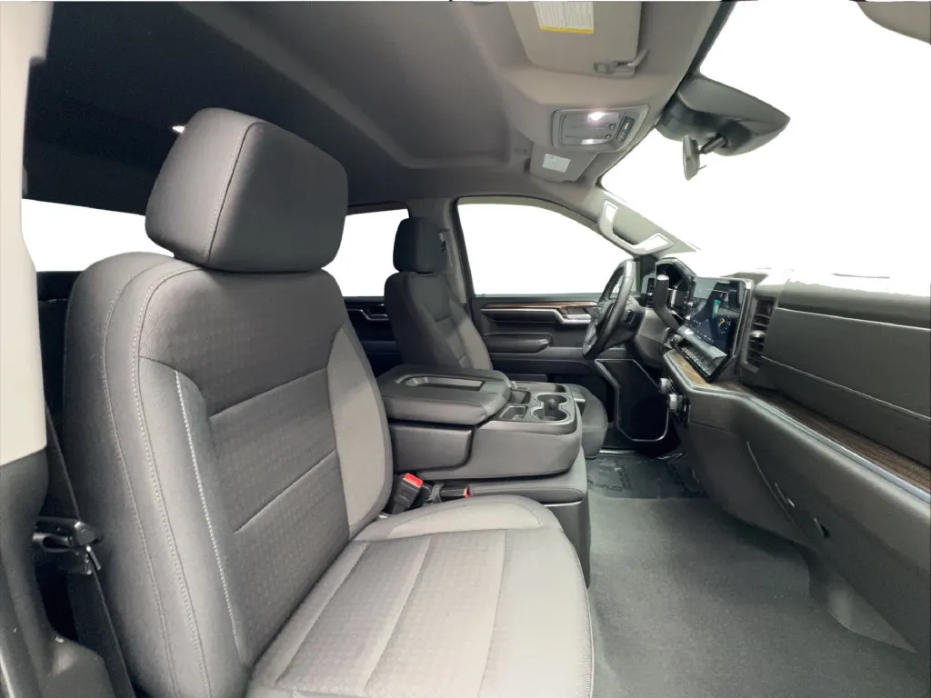 Chevrolet Silverado photo 29