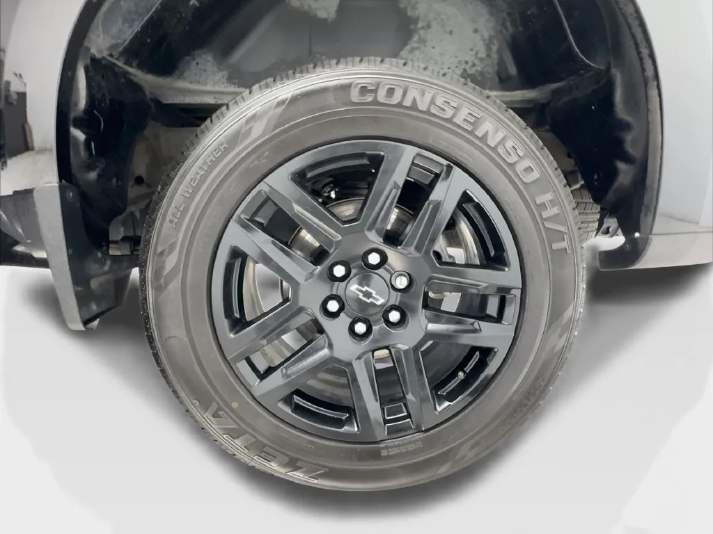 Chevrolet Silverado photo 14