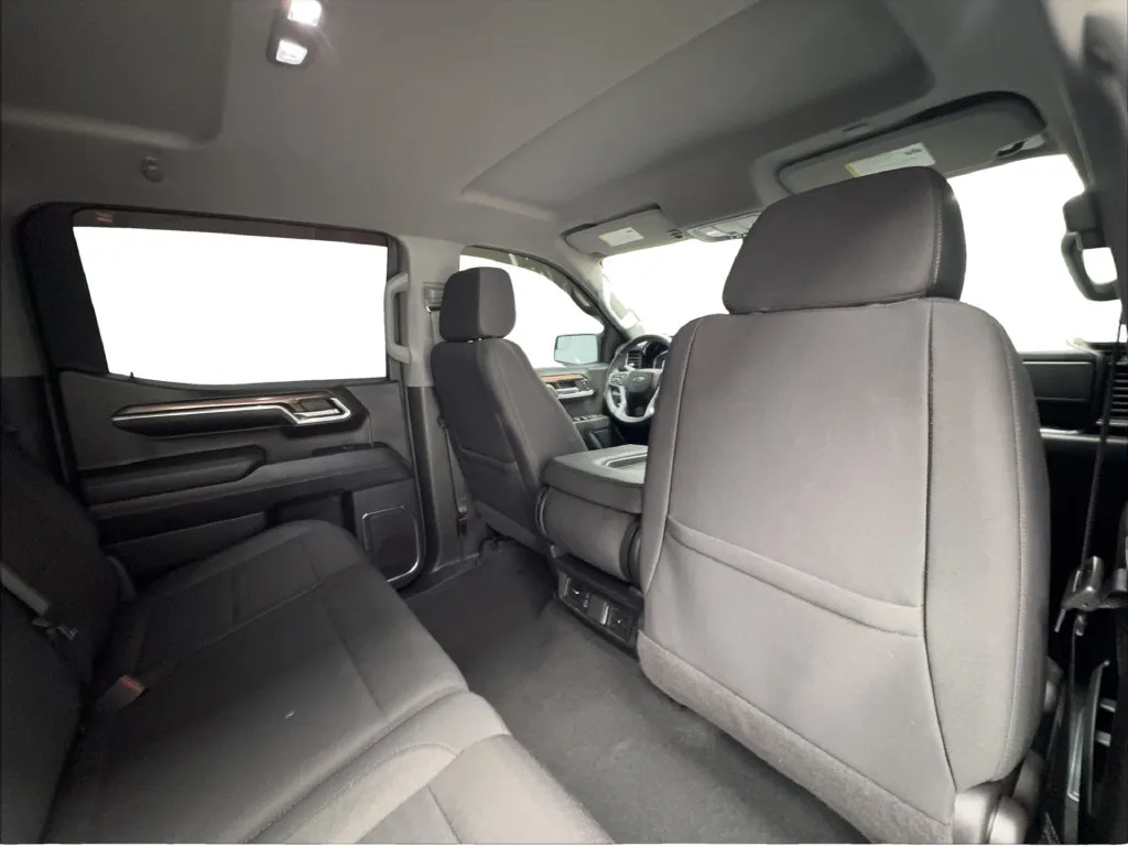 Chevrolet Silverado photo 27