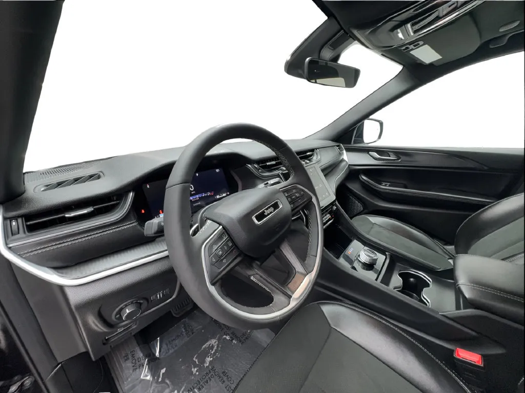 Jeep Grand Cherokee photo 29