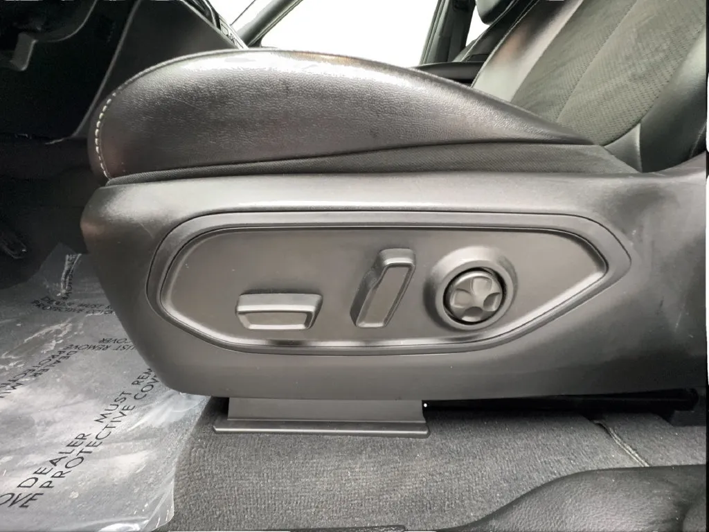 Jeep Grand Cherokee photo 30