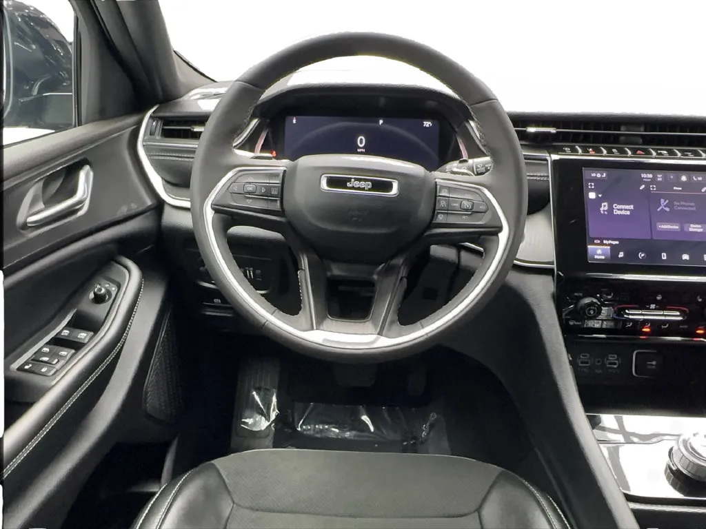 Jeep Grand Cherokee photo 21