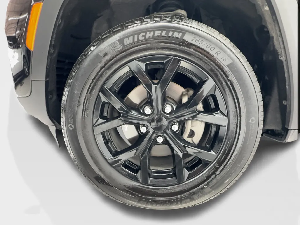 Jeep Grand Cherokee photo 12
