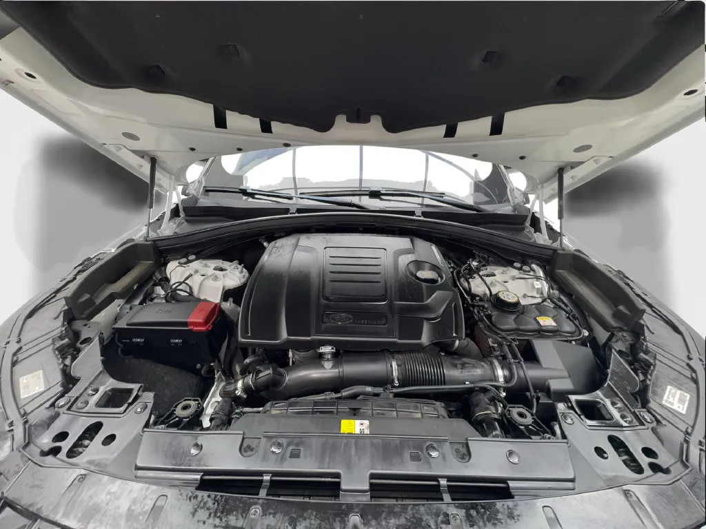 Land Rover Range Rover Velar photo 23