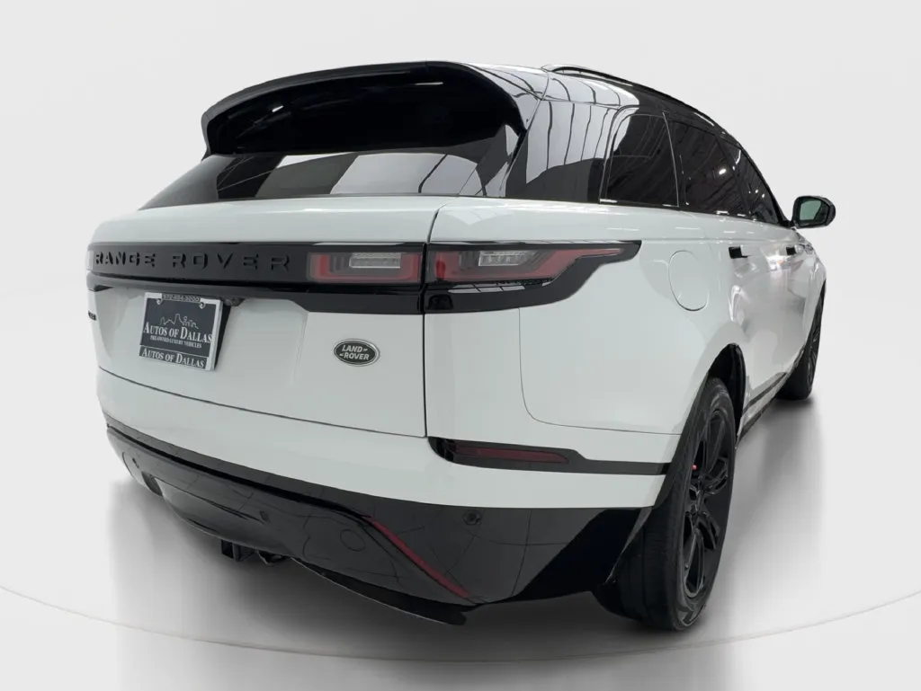Land Rover Range Rover Velar photo 11