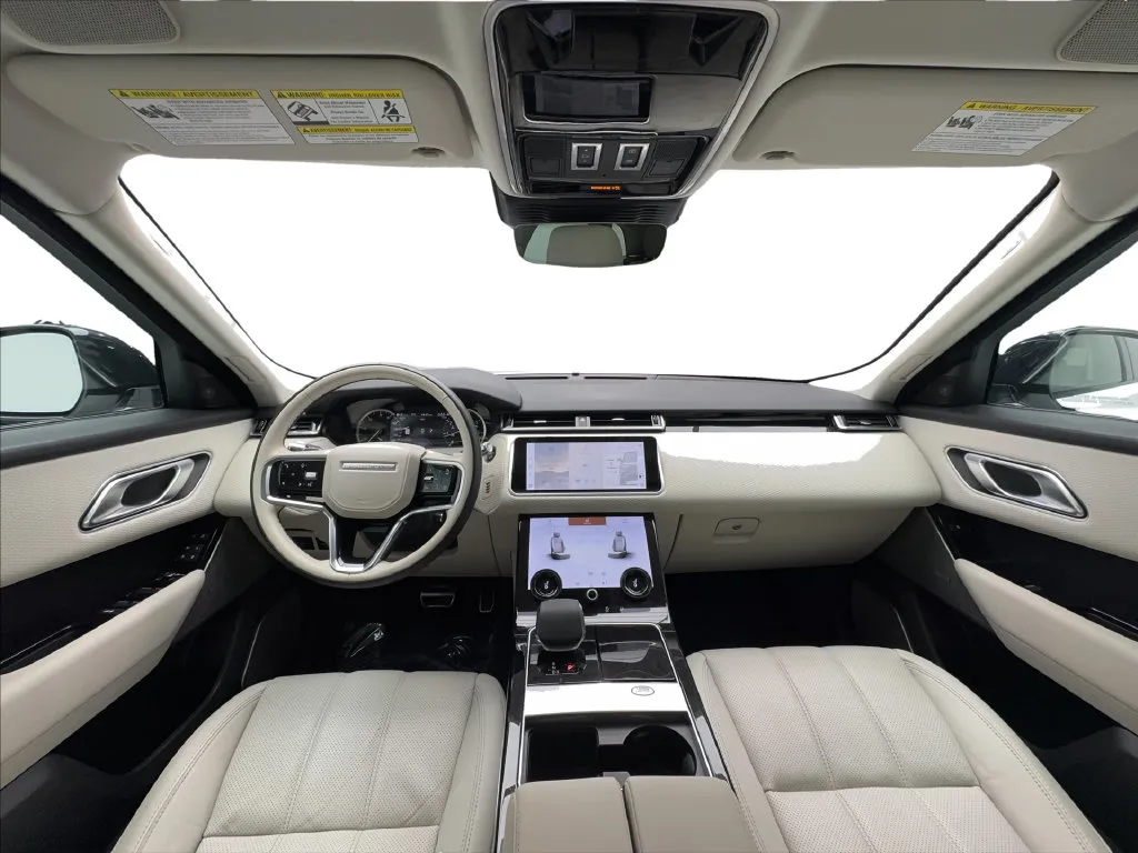 Land Rover Range Rover Velar photo 20
