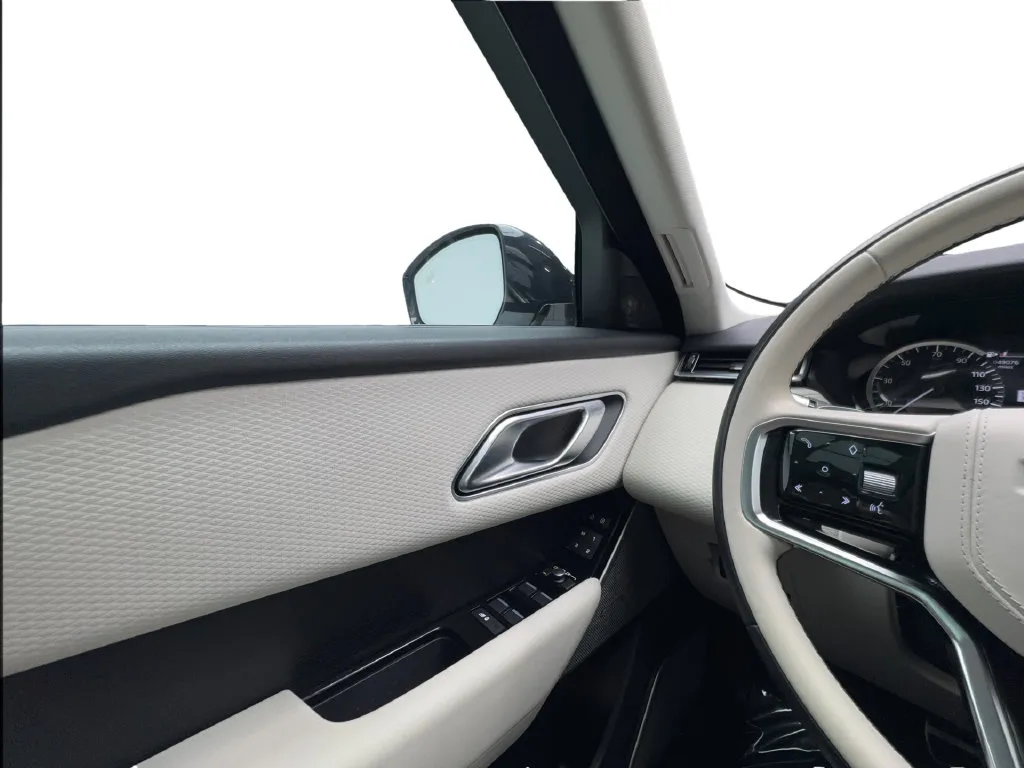Land Rover Range Rover Velar photo 43