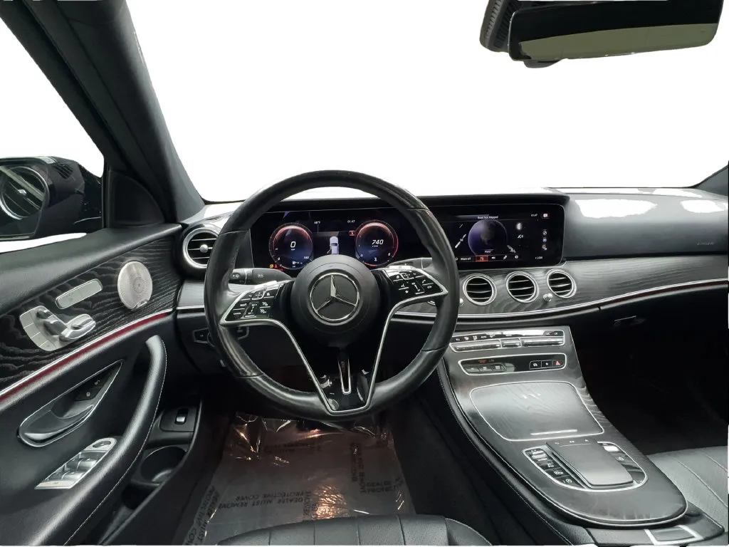 Mercedes-Benz E-Class photo 37