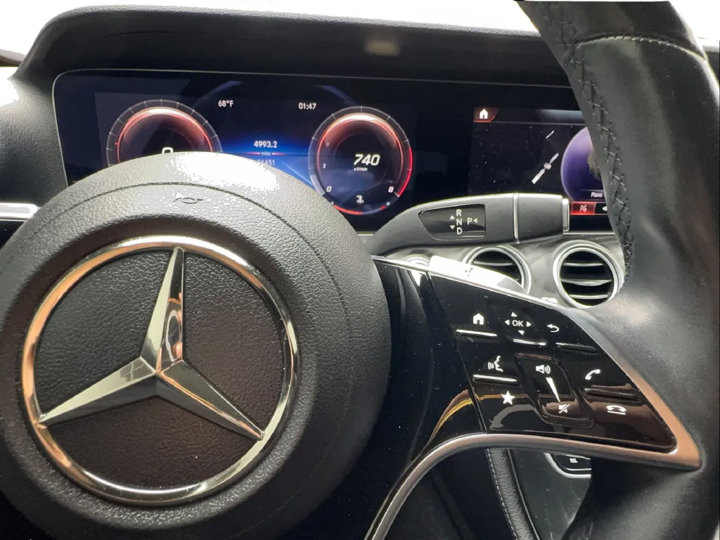 Mercedes-Benz E-Class photo 44