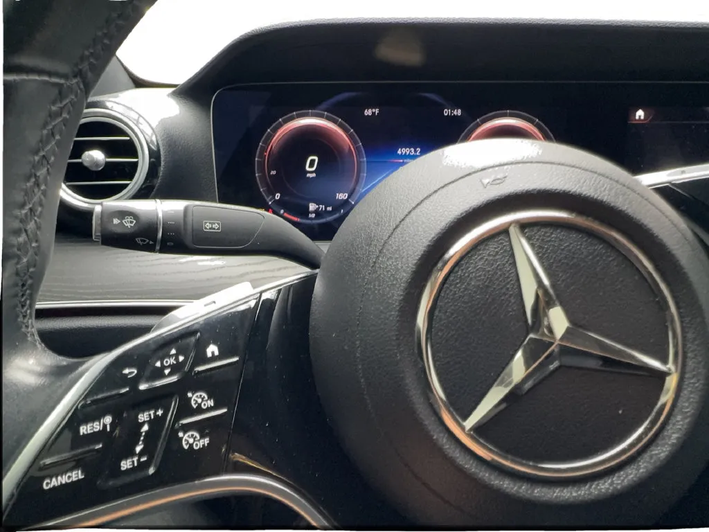 Mercedes-Benz E-Class photo 45