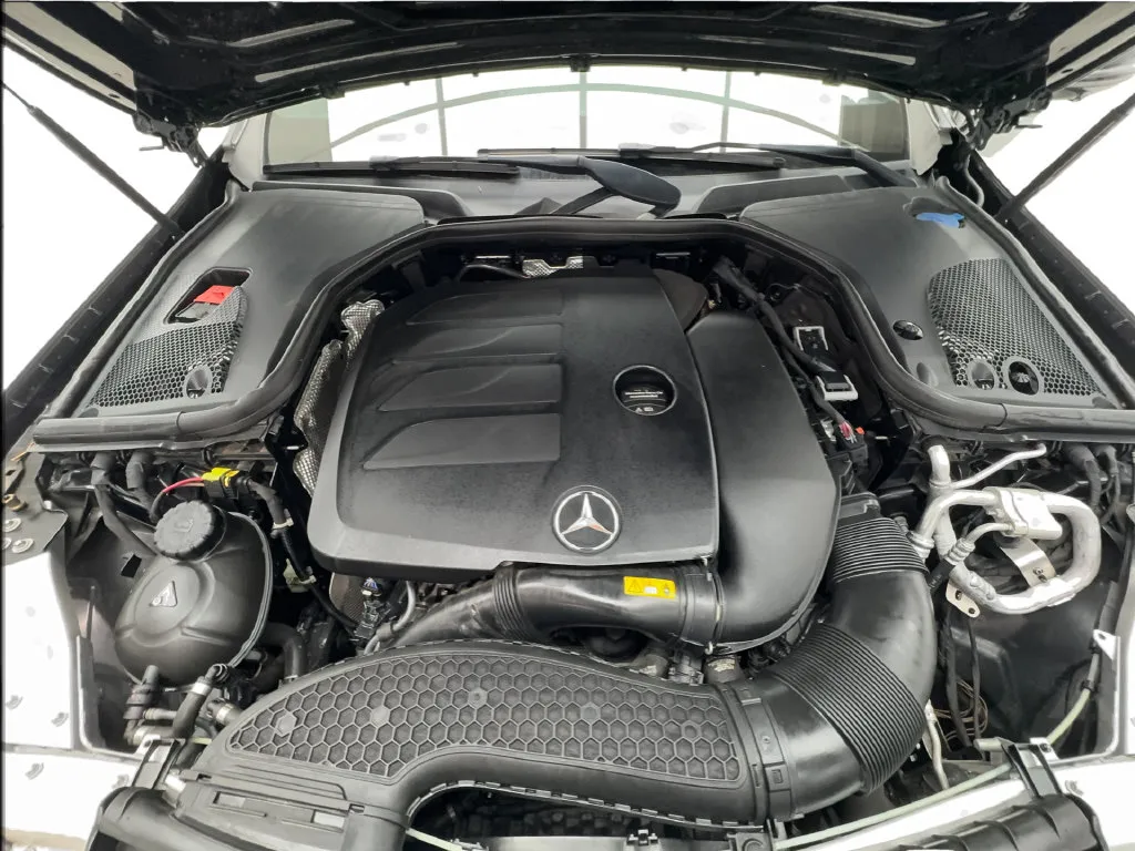 Mercedes-Benz E-Class photo 20