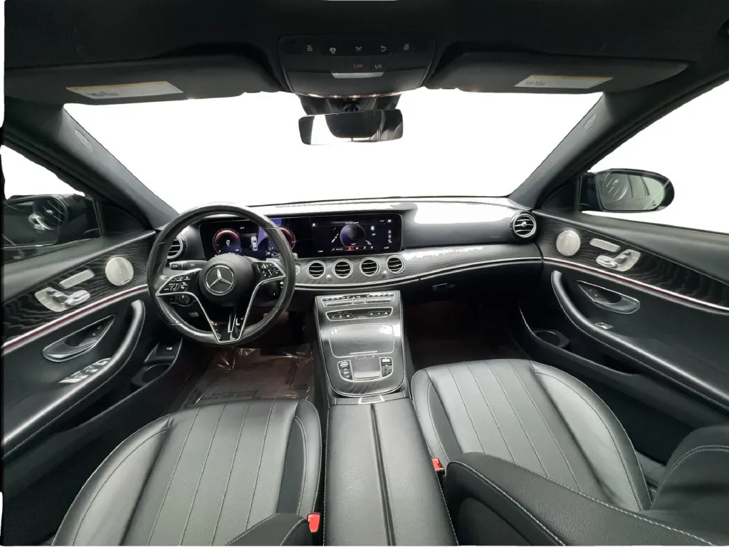 Mercedes-Benz E-Class photo 40
