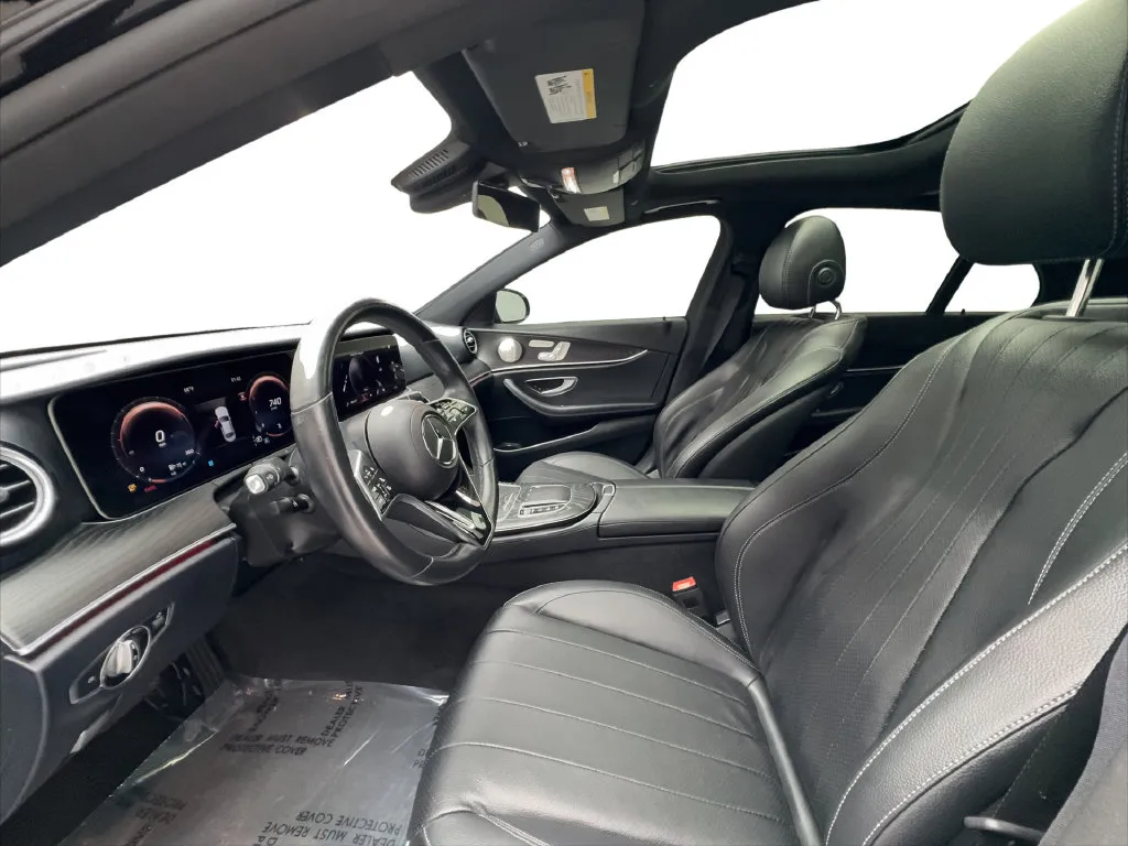 Mercedes-Benz E-Class photo 22