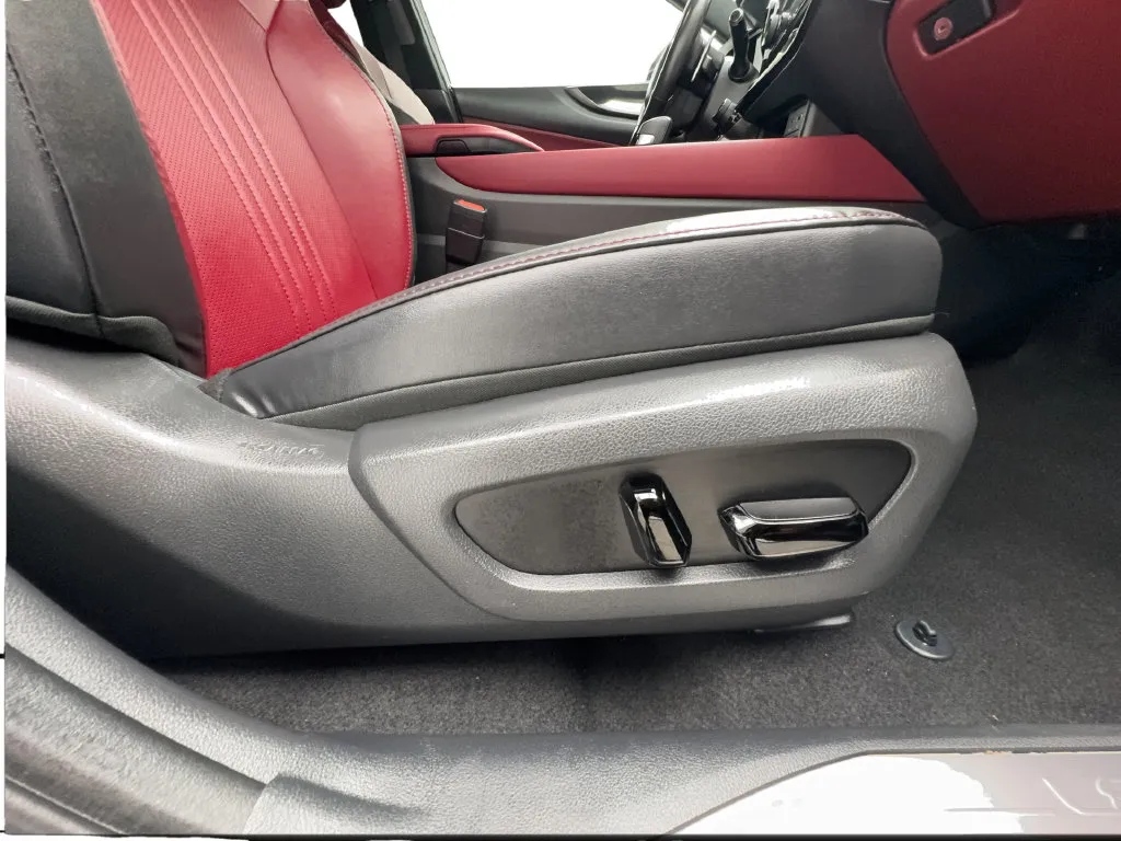 Lexus NX photo 35