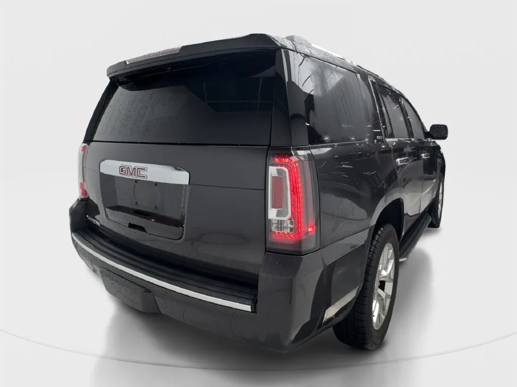 GMC Yukon photo 11