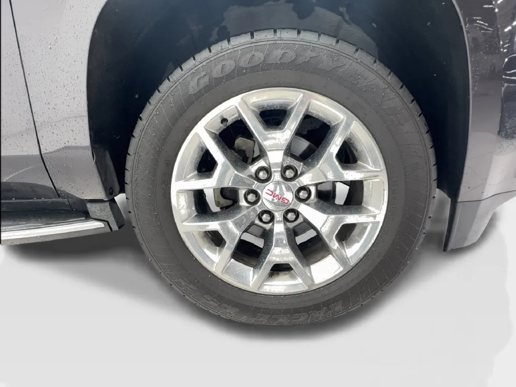 GMC Yukon photo 16