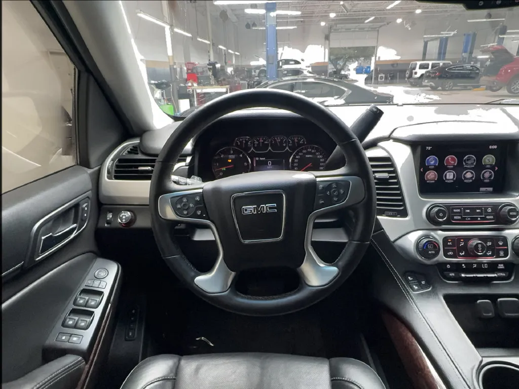 GMC Yukon photo 21