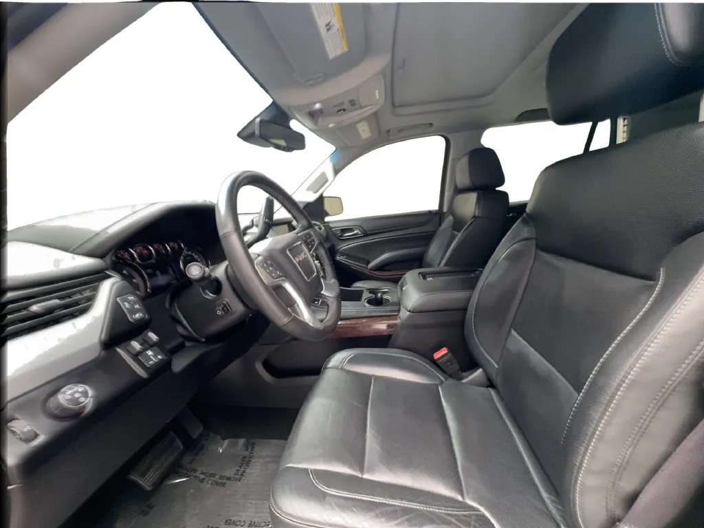 GMC Yukon photo 26