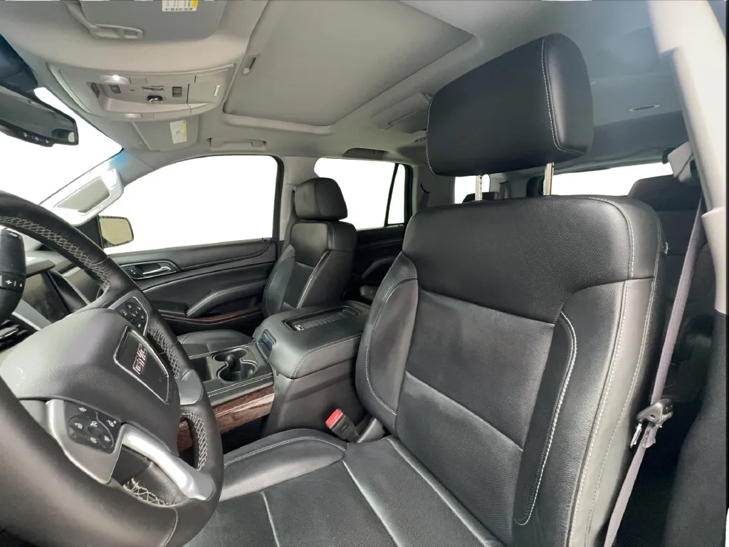GMC Yukon photo 25