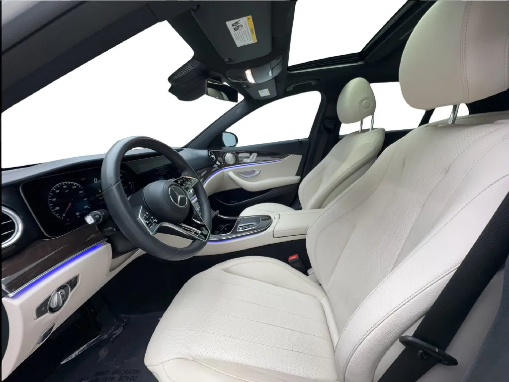 Mercedes-Benz E-Class photo 22